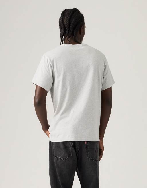 Levi's Essential pocket t-shirt in neutral, 2 of 4