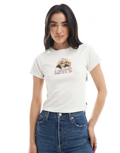 Levi's essential sporty t-shirt with western graphic in ecru
