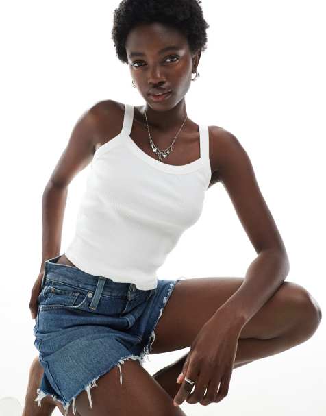 Levi's – Essential – Vitt, ribbat linne i sportig design - view 1