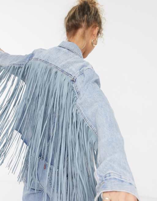 Levi's ex-boyf fringe trucker jacket in light blue | ASOS