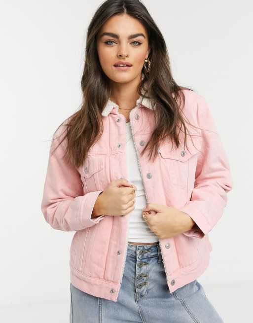 Levi's ex-boyfriend Sherpa trucker denim jacket in pink | ASOS