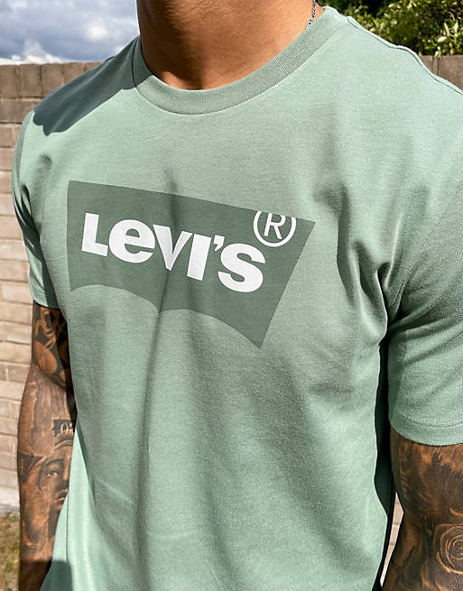 Geld rubber Publiciteit onderwijzen Levi's exclusive to ASOS large batwing logo T-shirt in light green | ASOS