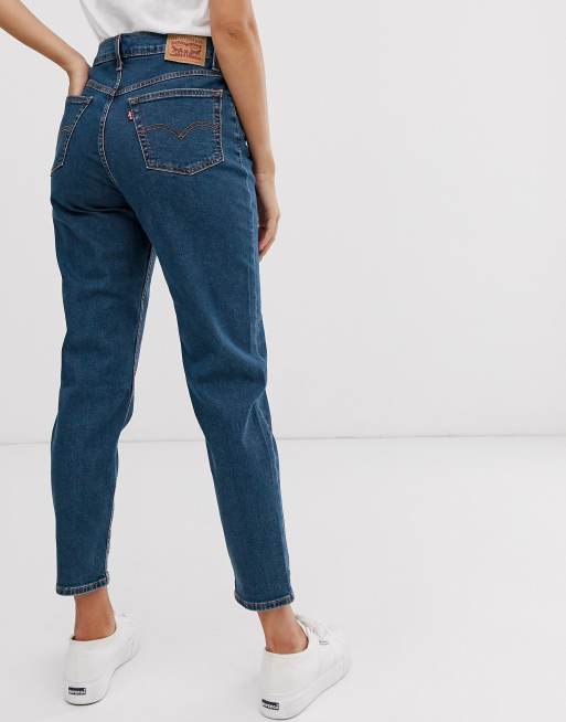 jeans mom levis