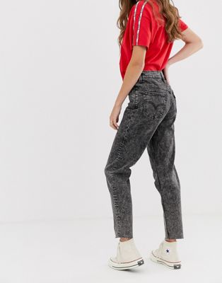levis exposed button mom jeans