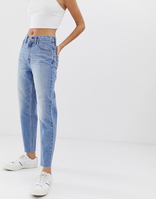 Levi's mom jean store sneak peek