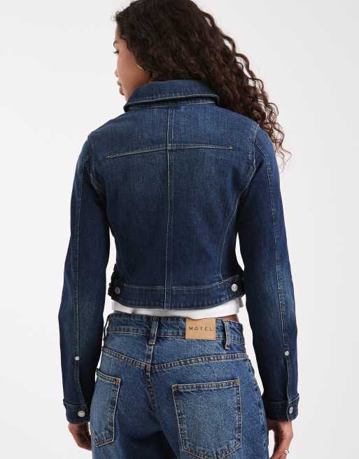 Levi's – Figurbetonte Trucker-Jeansjacke in Dunkelblau, 4 von 4
