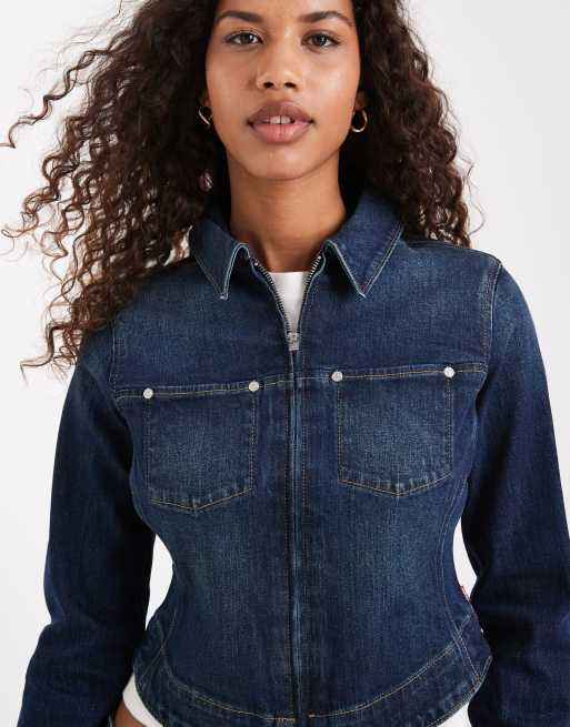 Levi's fitted denim trucker jacket in dark blue, 2 of 4