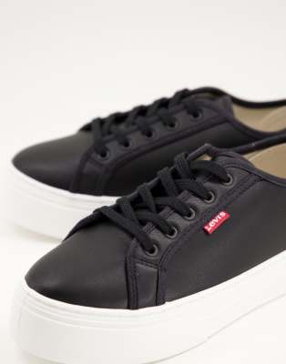 black levis trainers