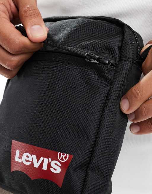 Levi's flight bag with logo in black, 3 of 4
