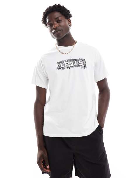 Levi's fruit boxtab logo relaxed fit t-shirt in white