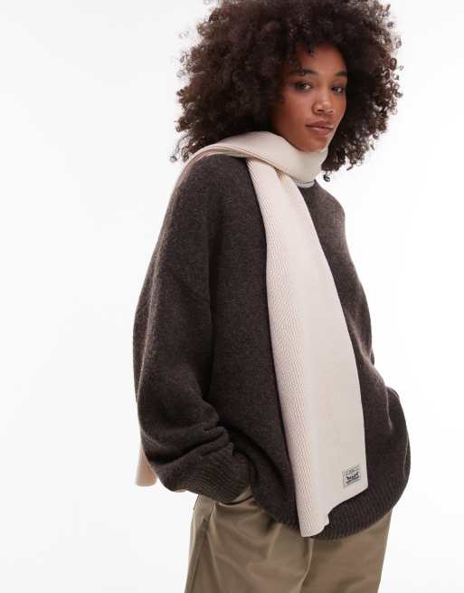 Levi's – Gerippter Strickschal in Cremeweiß mit Logo-Etikett, 3 von 3