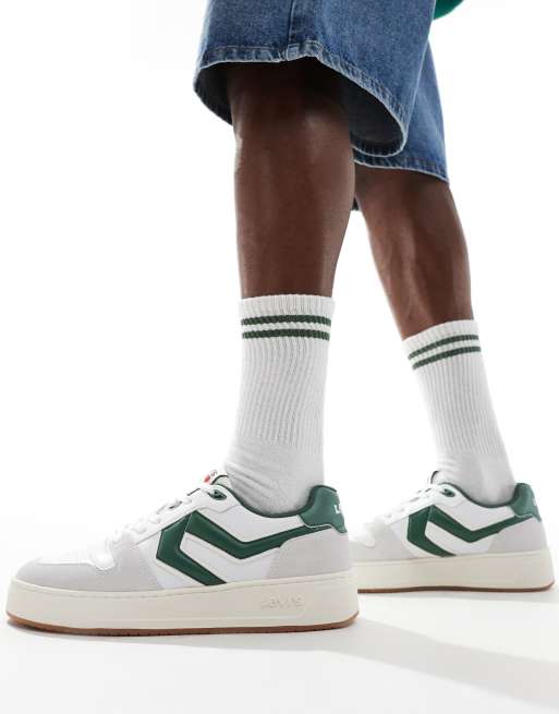 Levi's – Glide L – Klobige Sneaker in Weiß und Grün mit Logo-Aufnäher