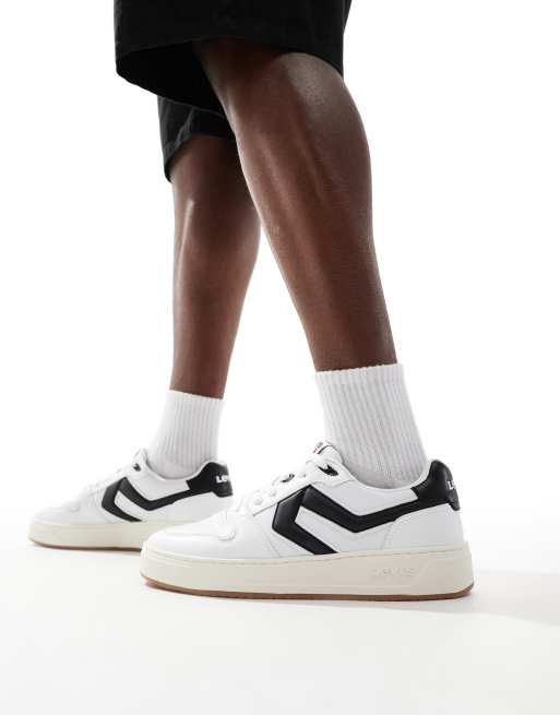 Levi's - Glide L - Sneakers met dikke zool en logopatch in wit en zwart