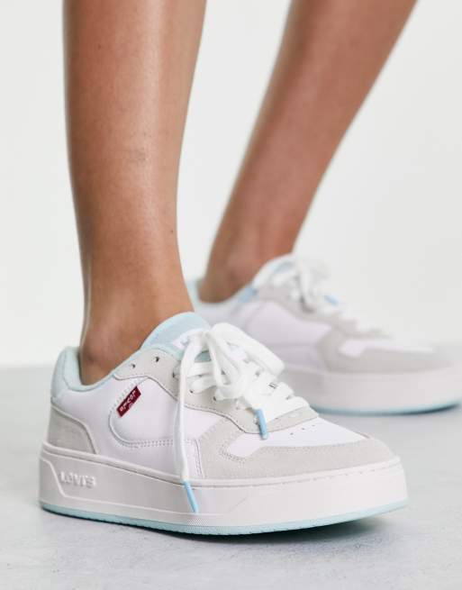Levi's - Glide - Leren sneakers in wit, crème en blauw met logo