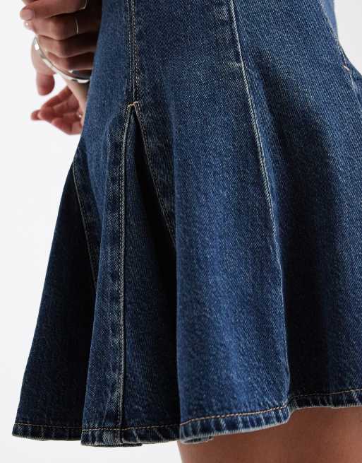 Levi's Godet pleated denim mini skirt in dark wash, 4 of 5