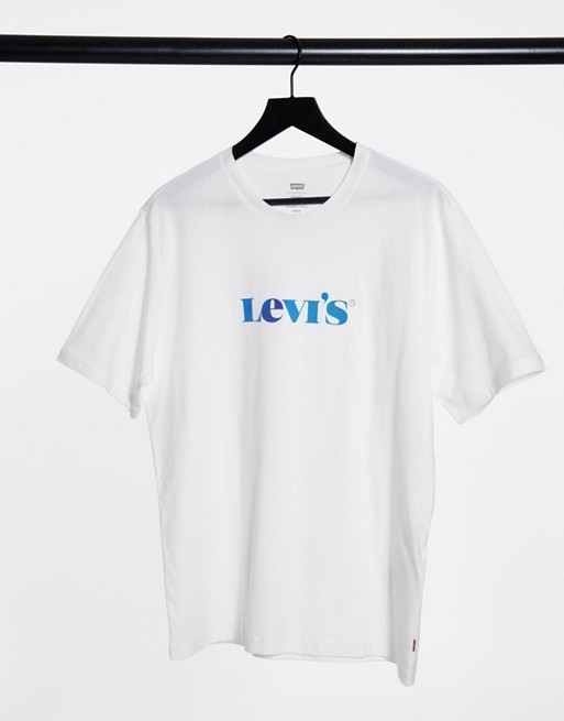 Levi's gradient front logo relaxed fit t-shirt in white
