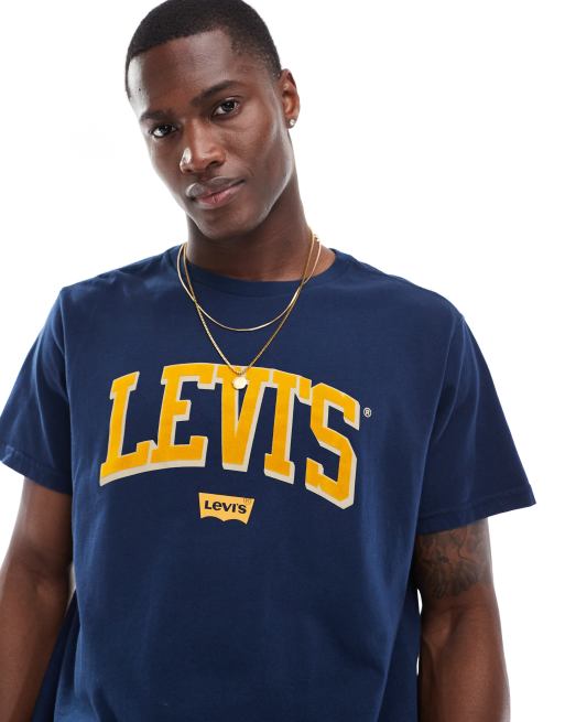 Levi's – Granatowy T-shirt o luźnym kroju z logo w uczelnianym stylu