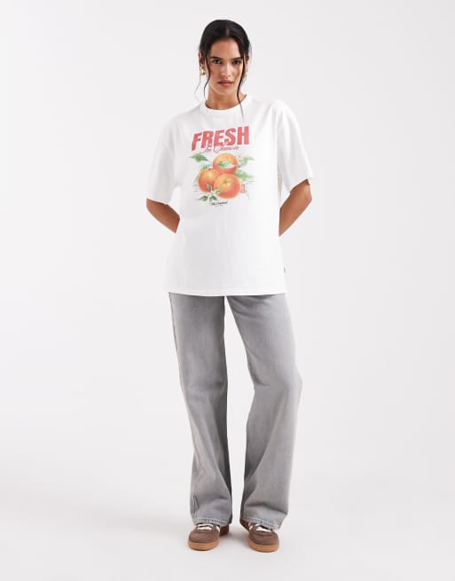 Levi's graphic print t-shirt in white, 4 of 4