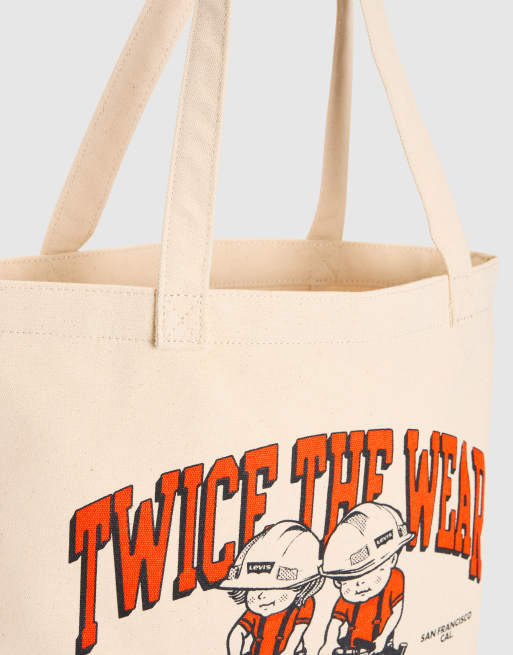 Levi's Graphic tote in white, 3 of 4