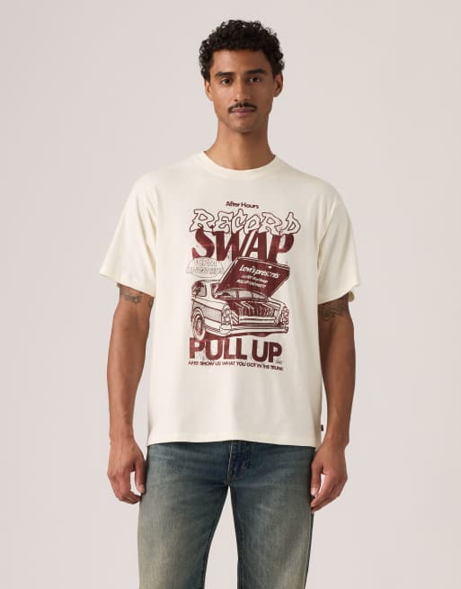 Levi's Graphic vintage fit t-shirt in beige