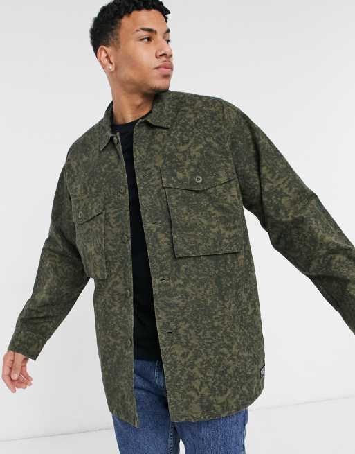 Levi's Hayes oversized camo print overshirt jacket in scratchy green | ASOS