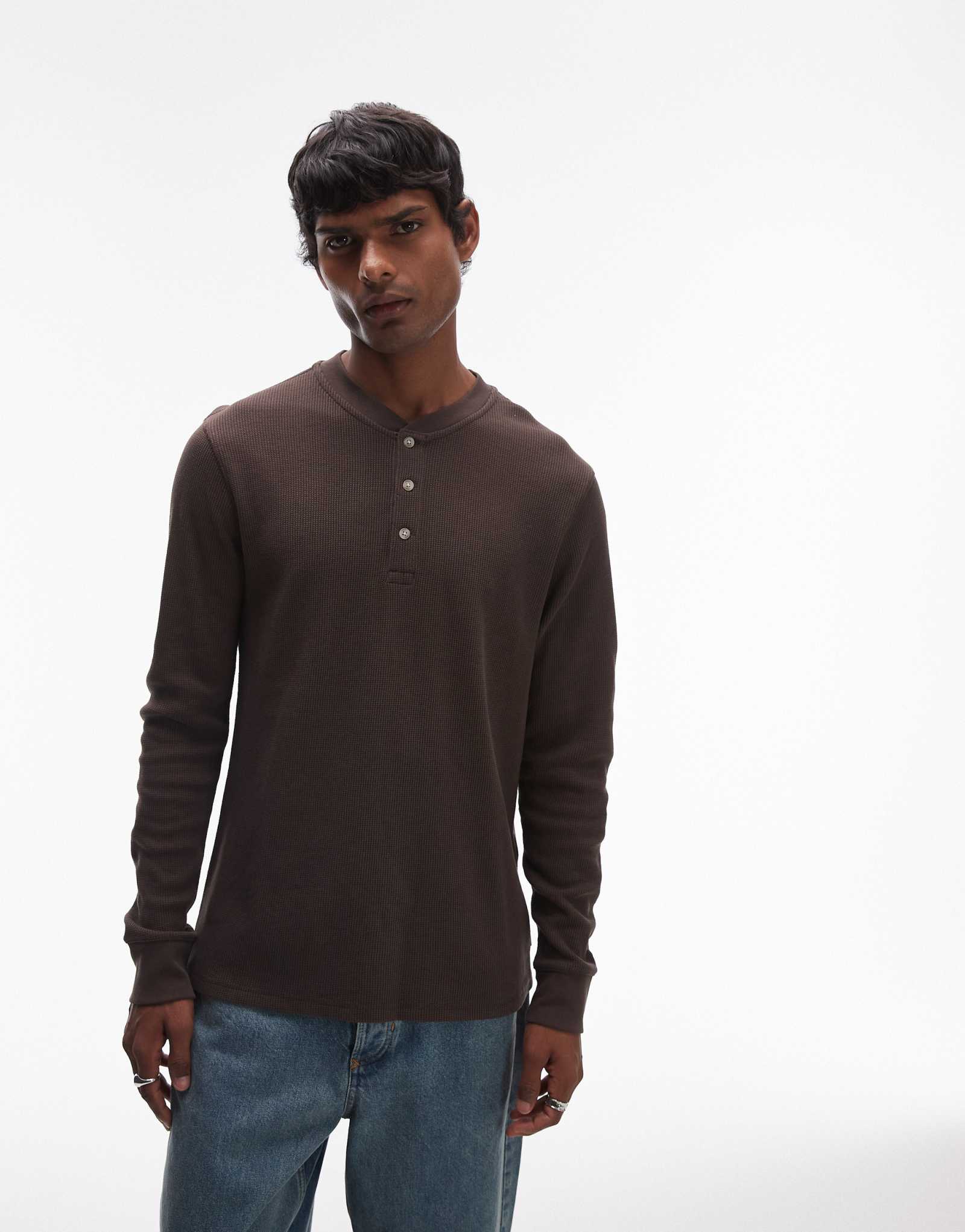 Утепленная футболка Levi's heavyweight henley с длинным рукавом коричневого цвета