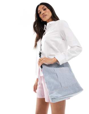 Levi's - Heritage - Denim-Beuteltasche in gestreiftem Hellblau mit Logo