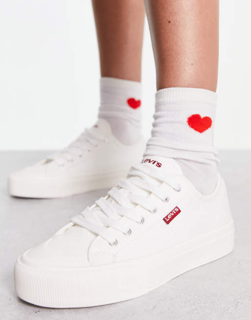 Levi's - Hernandez - Sneakers in wit met rood logolabeltje