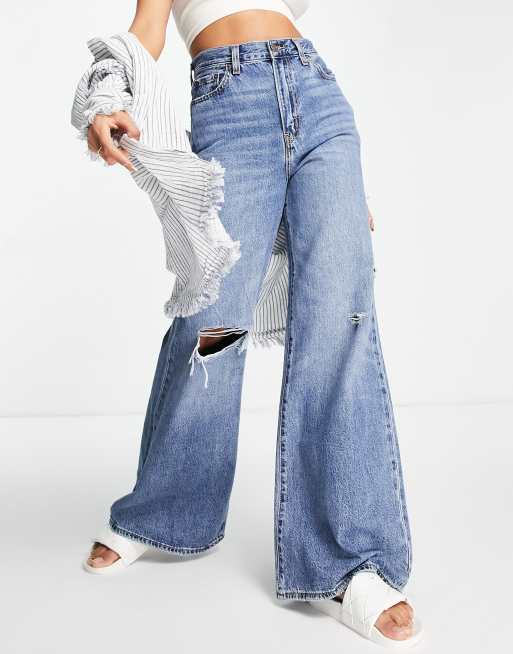 Levi's high loose flare jeans in light wash