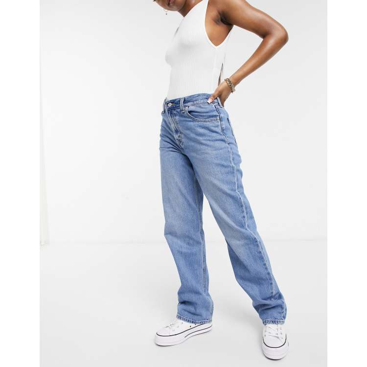 Levi's mid rise store straight leg jeans