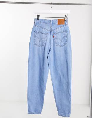 levi's tapered leg jeans