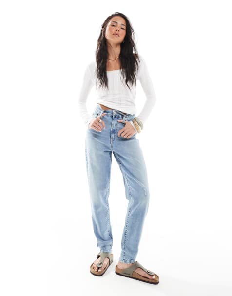 Levi's high waisted mom jean in light blue - view 1