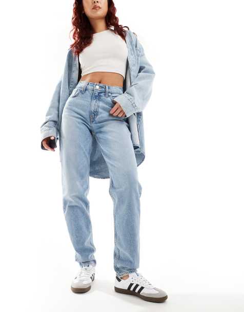 Levi's high waisted mom jeans in light blue - view 1
