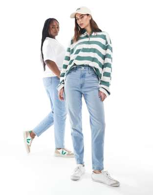 Levi's high waisted mom jeans in light wash - ASOS Price Checker