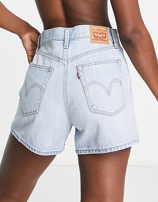 Levi's high waisted mom short in bleach wash