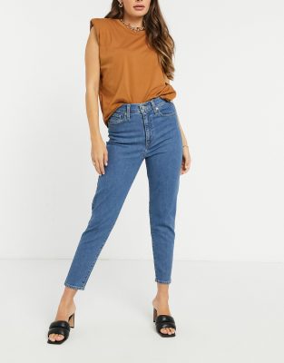 light wash levi high waisted jeans