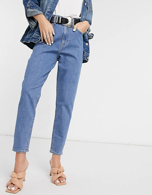 Levi's high waisted taper jeans in mid wash blue