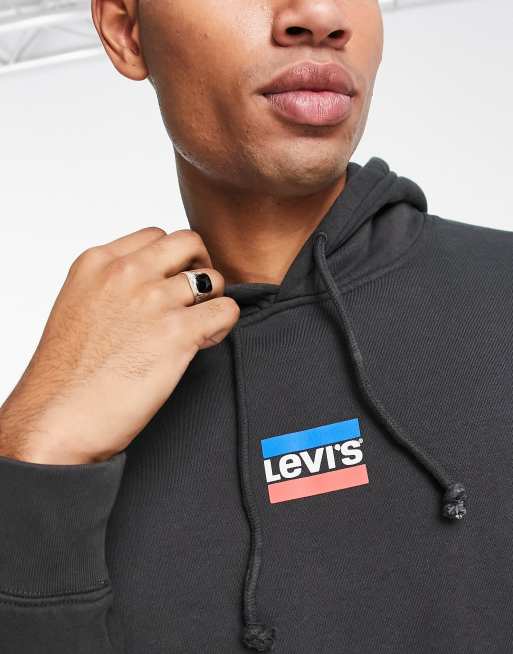 Levi's - Hoodie met sportlogo op de borst in zwart, 3 van 4