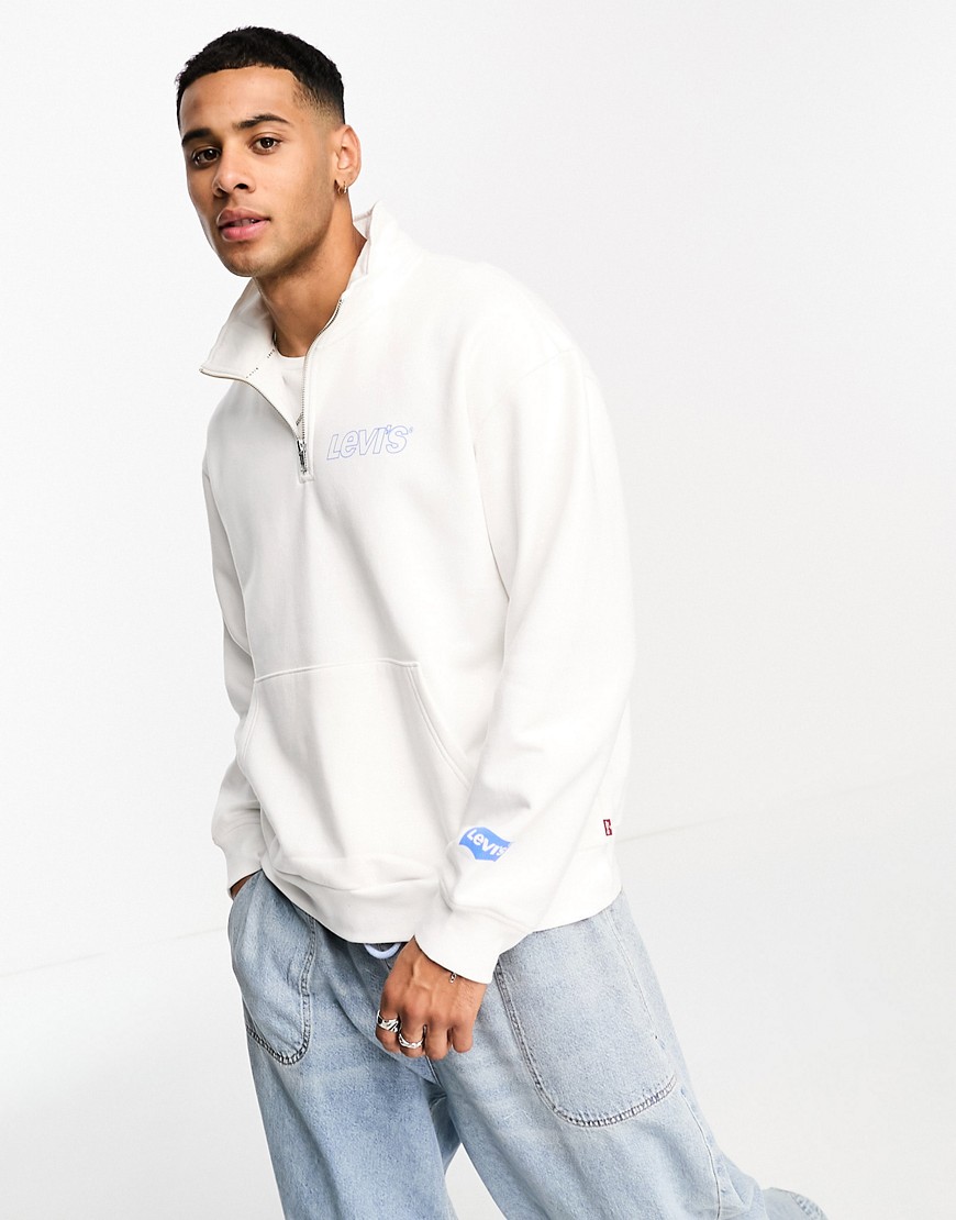 levi's - hvid sweatshirt med halv lynlås og småt logoprint flere steder