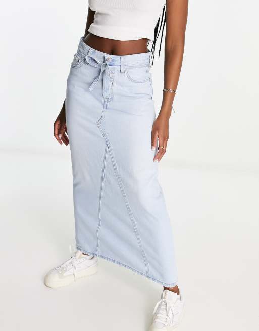 Levis knee 2025 length denim skirt