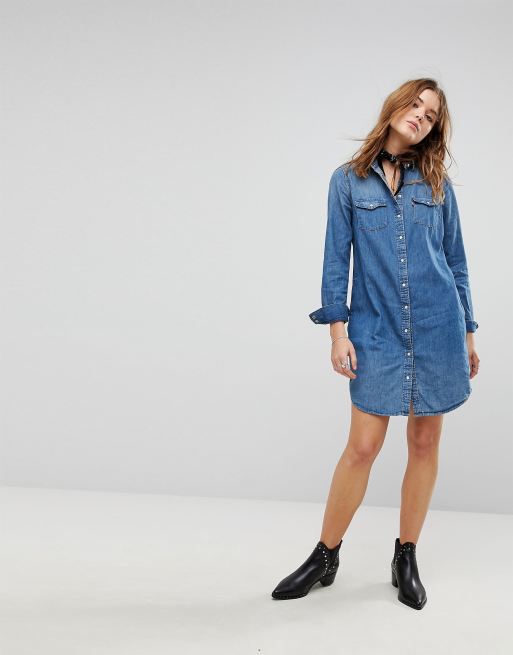 Levi's iconic western store dress