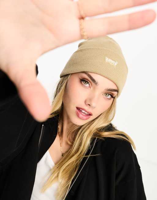 Levi's – Jasnobrązowa czapka beanie z logo