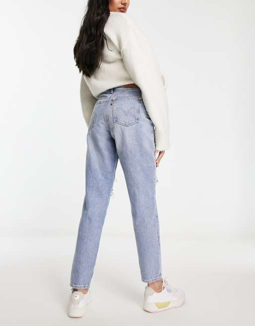 Levi's – Jasnoniebieskie mom jeans z wysokim staniem i przedarciami , 2 z 5