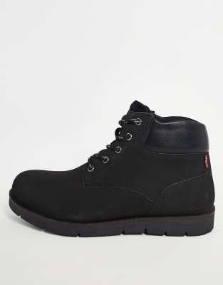 Levi's - Jaxed - Scarponcini neri in camoscio con etichetta rossa laterale