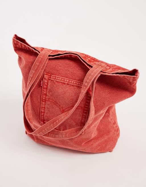 Levi's – Jeans-Tragetasche in Rot mit Gesäßtaschen-Detail, 2 von 4