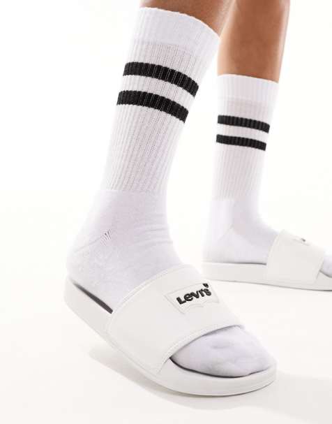 Levi's – June – Vita tofflor med batwinglogga - view 1
