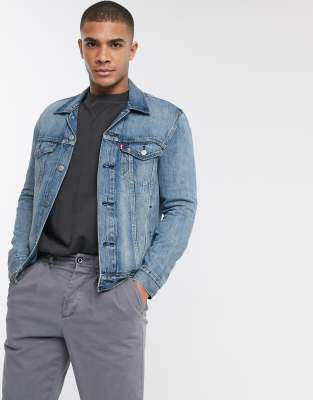 levi's killebrew denim trucker jacket in light wash