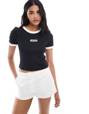 Levi's - Knapp geschnittenes Ringer-T-Shirt in Schwarz mit Box-Tab-Logo