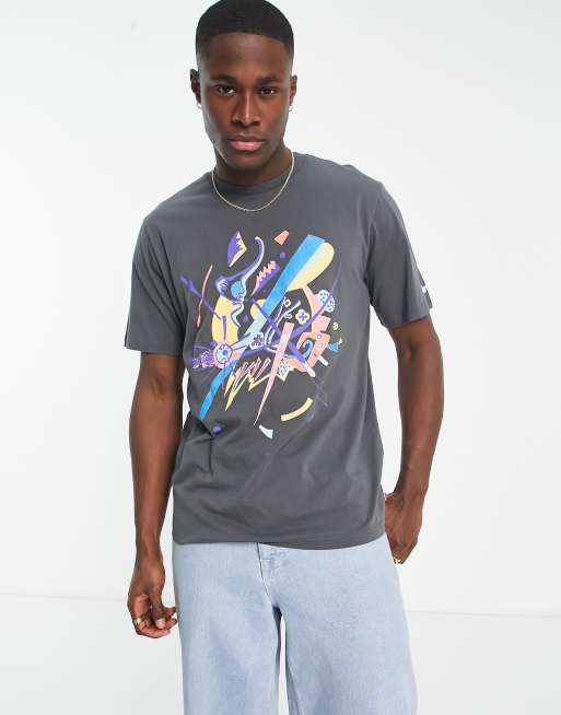Levi's - Koksgrå T-shirt med ærmelogo og grafisk kunstprint