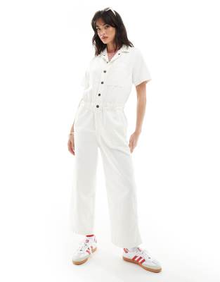 Levi's - Kurzärmliger Jumpsuit in Weiß